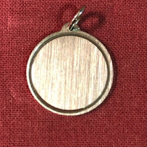 Kaiverrettava hopealaattariipus